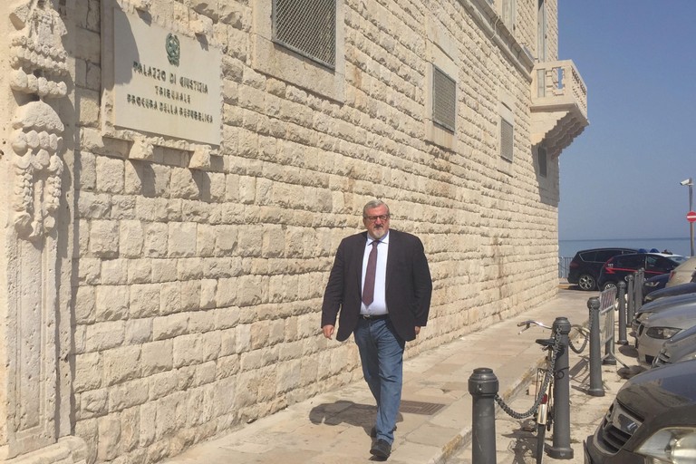 Emiliano al Tribunale di Trani