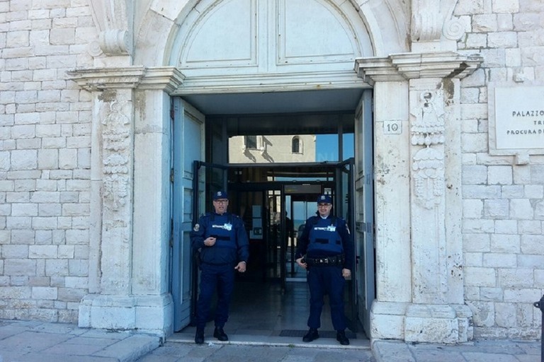 Ingresso Tribunale di Trani