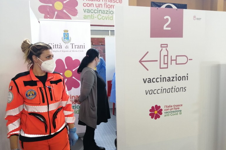 vaccini PalaAssi Trani
