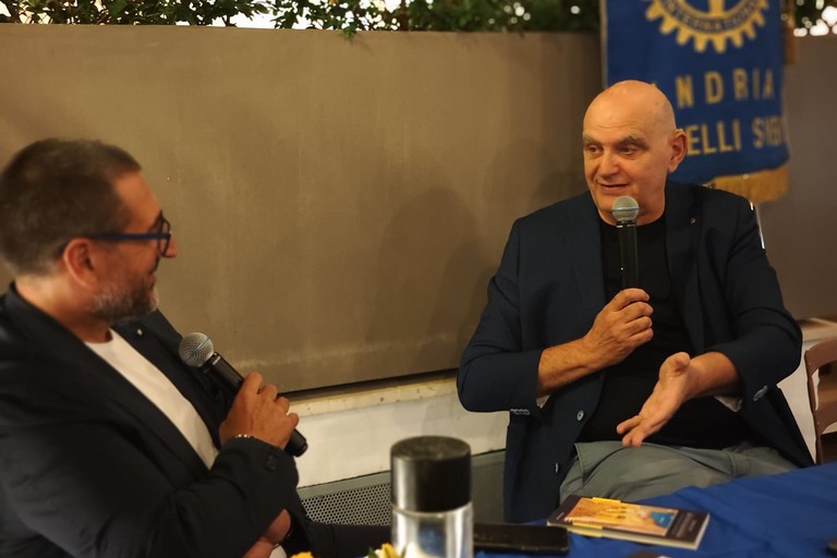 giornalista e scrittore Valentino Losito