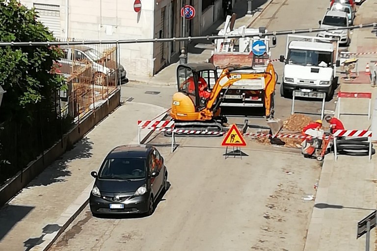 Degrado ed incuria in via Eritrea