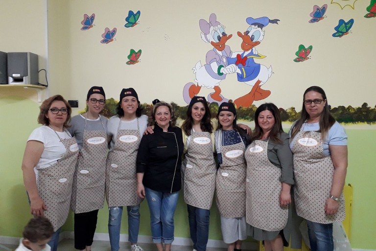 Festa della mamma, arrivano i piccoli chef all'asilo 