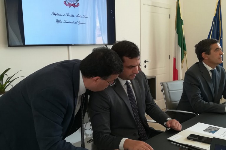 Carlo Sibilia e il Prefetto Sensi
