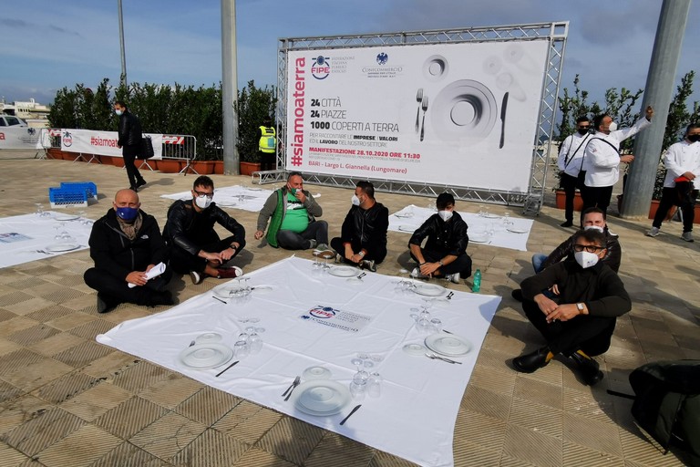 Manifestazione Fipe e Confcommercio