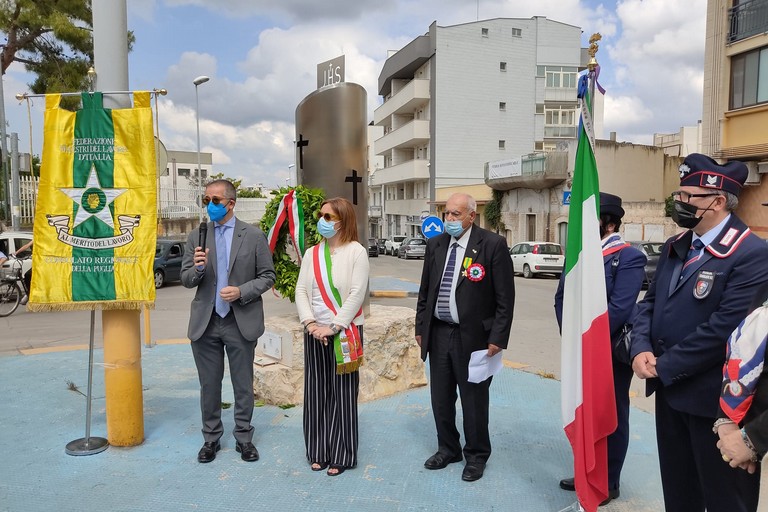 Cerimonia per ricordare le vittime del lavoro. <span>Foto Antonio D'Oria</span>