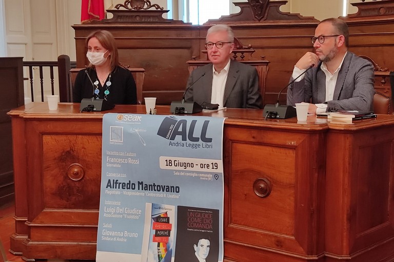 Incontro con il magistrato Alfredo Mantovano. <span>Foto Antonio D'Oria</span>