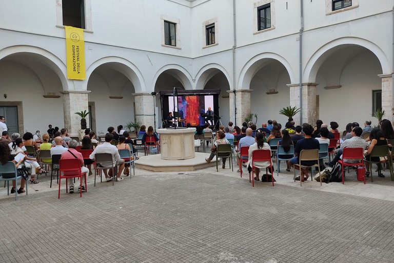 Festival della Disperazione. <span>Foto Antonio D'Oria</span>