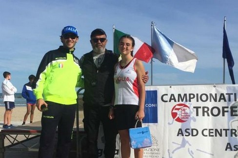 Nicola e Carla Lomuscio con il prof. Pino Tortora