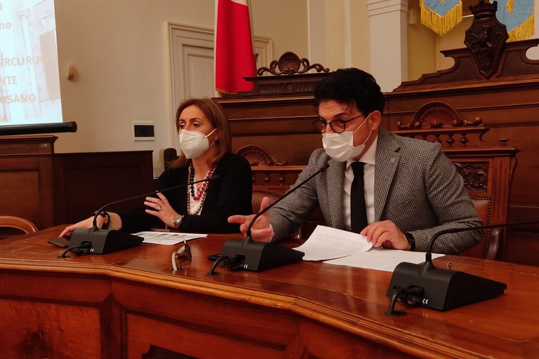 La sindaca Giovanna Bruno e il Presidente del Consiglio Comunale, Giovanni Vurchio. <span>Foto Antonio D'Oria</span>