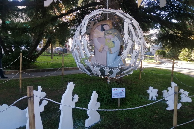 Presepe artistico realizzato dalla scuola 