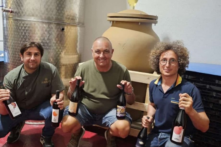 Cantina Puerulo di Andria: a destra l'enologo Giuseppe Capurso, a sinistra Alberto Piccolo