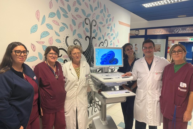 nuovi carrelli informatizzati nell'ospedale di Andria