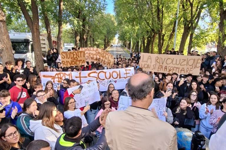 Protesta caro carburante
