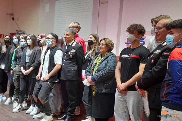 Carabinieri a Canosa di Puglia